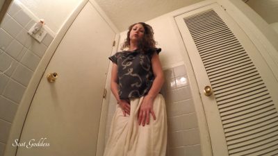 Scat Goddess Amanda - Gassy Tummy Hurt Poop (FULL HD)