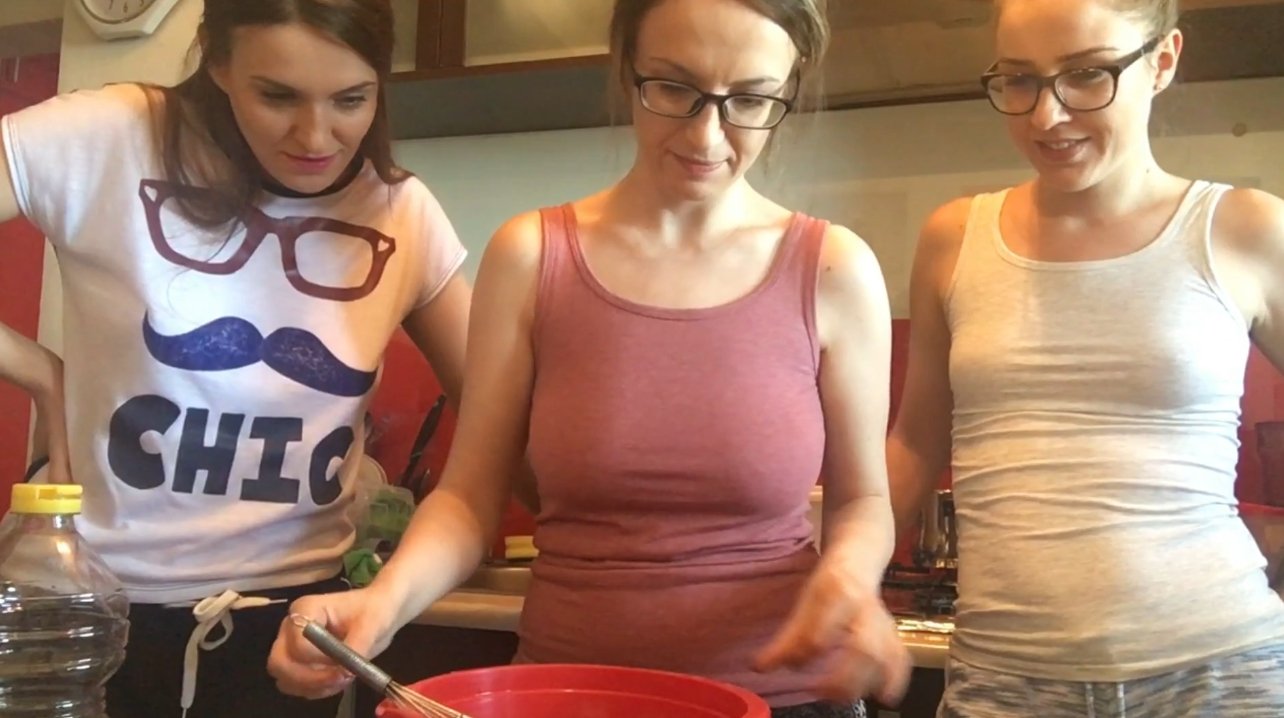 Girlfriends Cooked Muffins From Their Own Shit And Ate Them Josslyn