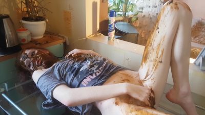 Skinny Red Head Top Amateur Scat And Pee By Top Russian Model Jelena